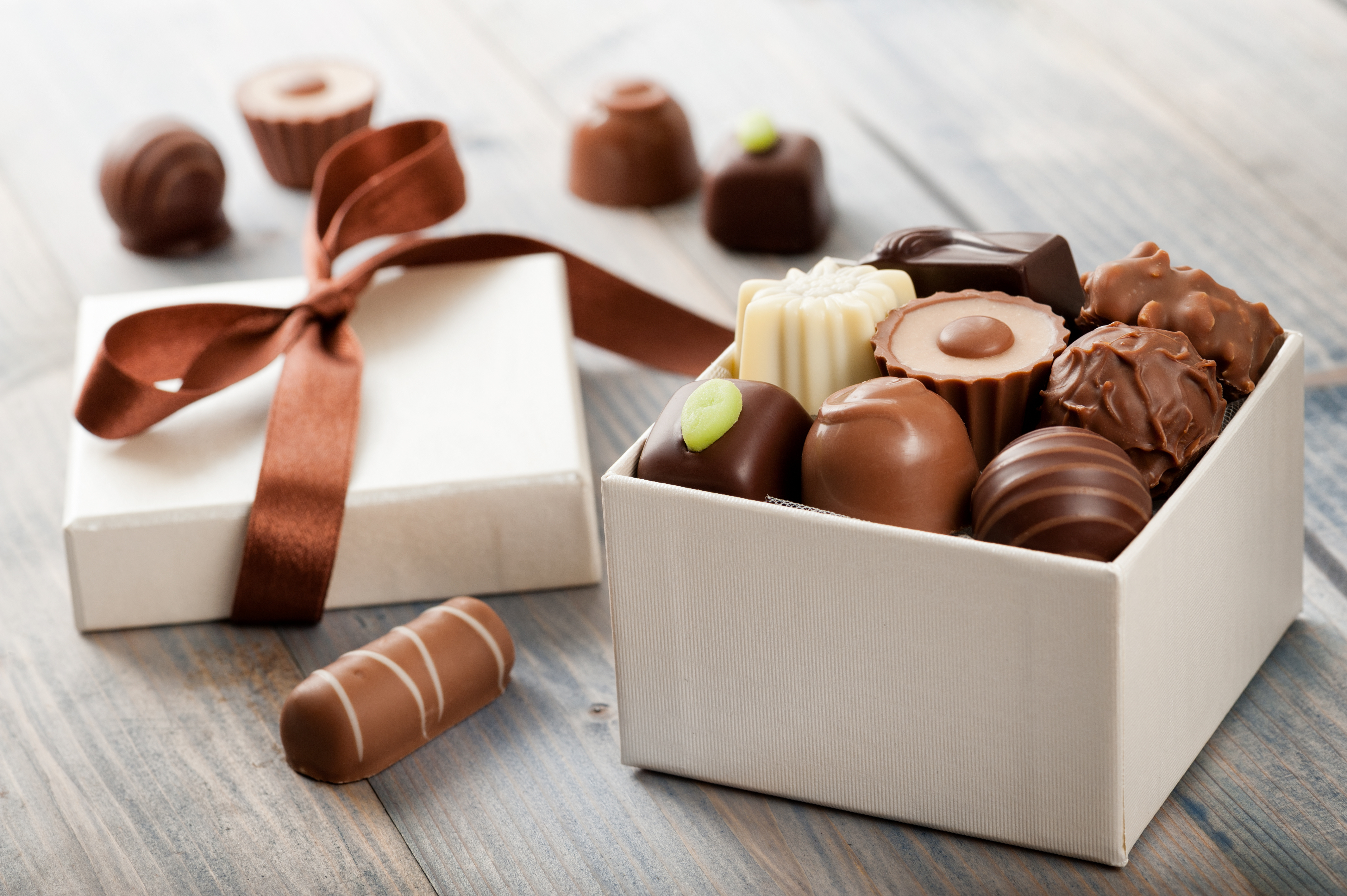 Chocolats dans une boite cadeau